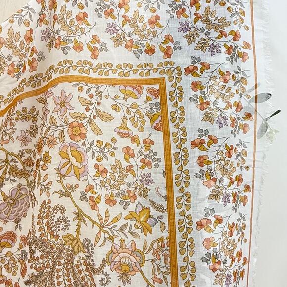 DIANE VON FURSTENBERG Large Square Scarf Vintage 48" Soft Earthy Floral Print - Picture 5 of 7